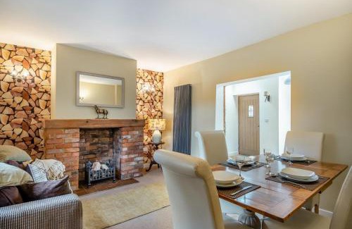 Grimston House | Carrstone Cottage