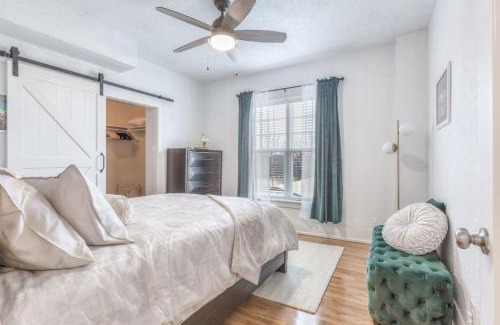 Downtown Tulsa Apartment | Carson Flats Apt 6 - 1BR Near BOK, OSU Med, Dtwn