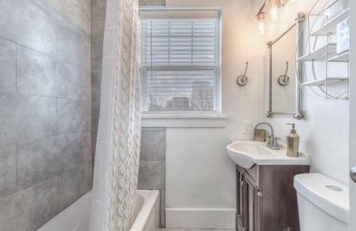 Downtown Tulsa Apartment | Carson Flats Apt 6 - 1BR Near BOK, OSU Med, Dtwn
