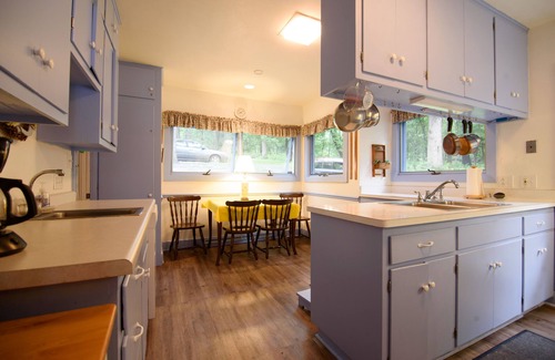 Green Lake House | Carter Cottage - Private Lakefront Getaway