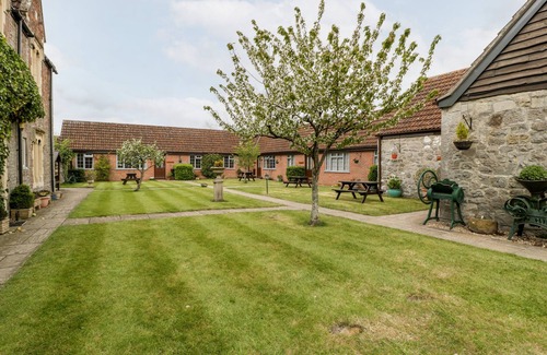 Lympsham Cottage | Carthouse