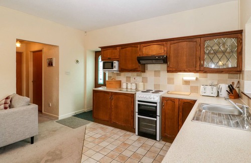 Lympsham Cottage | CARTHOUSE, pet friendly, character holiday cottage in Brean