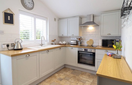 Llangernyw Cottage | CARTREF, pet friendly, with open fire in Llangernyw
