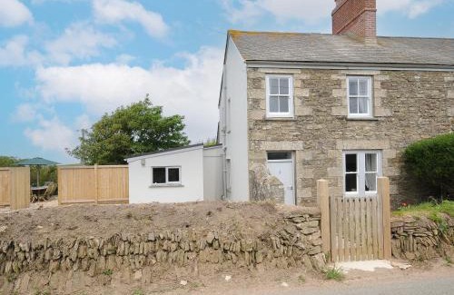 Camborne House | Carvannel Cottages