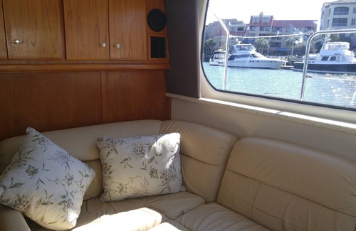 Palmetto Dunes Boat Rental | Carver 406 Motor Yacht