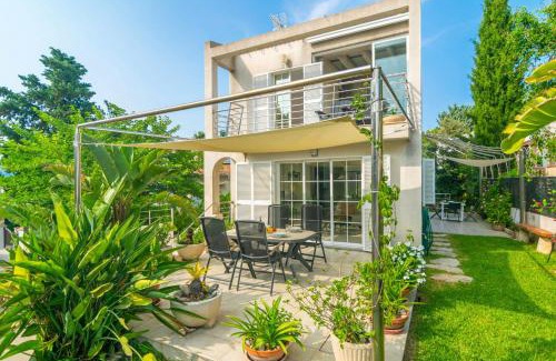 Mal Pas-Bon Aire Ski Chalet | Cas Ferrer -Bonaire-