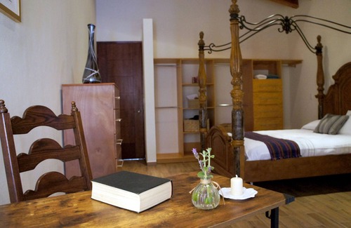 Marfil House | Casa Ángela Guest House
