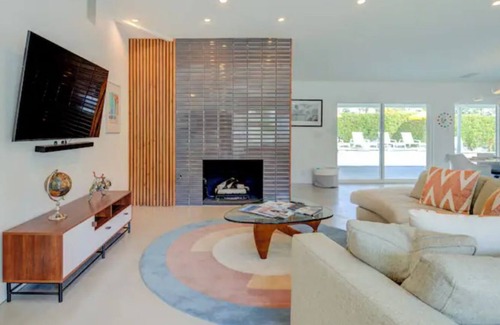 El Mirador House | Casa 1430 - Completely New, Luxe & Stylish Getaway