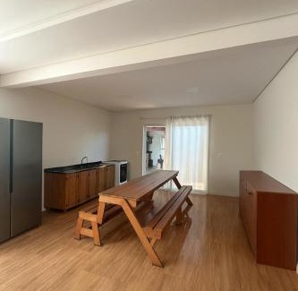 Zimbros House | Casa 2 quartos e uma suíte