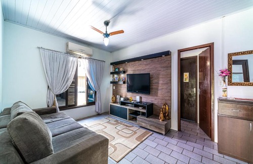 Centro House | CASA 3 QUARTOS COM AR TV A CABO E WI-FI