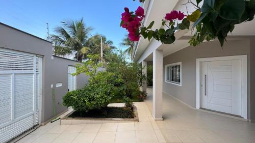 Balneario Florida House | Casa 300m Praia, Ar condicionado, Área Gourmet, Piscina climatizada