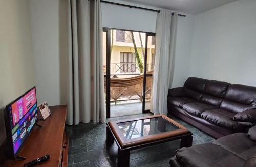 Umuarama House | Casa 6 em Condomínio com 2Quartos 1Mezanino Wifi Piscina Churrasqueira