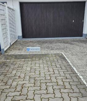 Monikaviertel Apartment | CASA 8070 Exklusive Maisonette 91 qm 4 Zimmer 1-9 Personen in Ingolstadt nähe A9, inklusive Parkplatz am Haus, Netflix, Kaffee, Tee, 24-h self-check-in, ideal für Gruppen, Familien und Geschäftsreisende