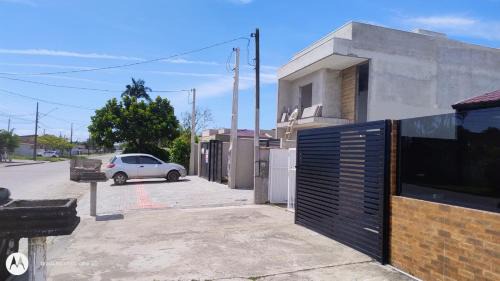 Guaratuba House | Casa a 300 metros do mar com Piscina