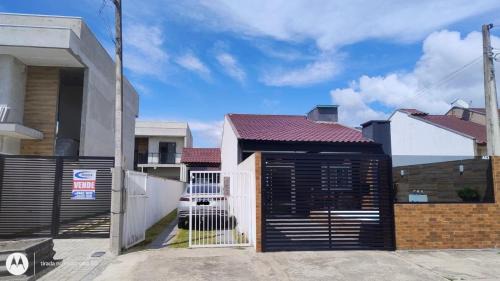 Guaratuba House | Casa a 300 metros do mar com Piscina