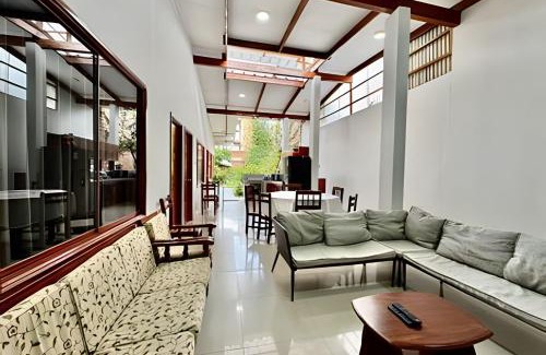La Banda de Shilcayo House | Casa a 5min centro 3HAB con A/C & Precioso Jardín