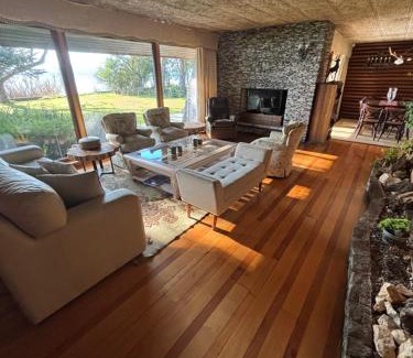 Villarrica House | Casa a orilla del Lago Villarrica