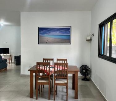 Boraceia House | Casa aconchegante 300mts da praia
