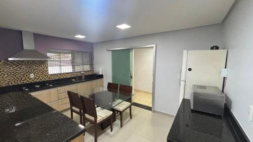 Goiania House | Casa Aconchegante e bem localizada, Ideal para Famílias e Grupos