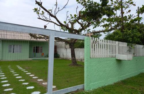 Guaratuba House | Casa aconchego com piscina