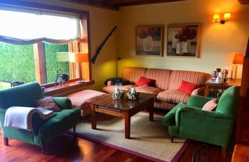 Angoustrine House | Casa adosada con piscina en Agoustrina