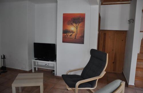Oliveira do Hospital House | Casa-Agave-Quinta-da-Encavalada-relaxing-holiday-house-with-beautiful-view-and-swimmingpool