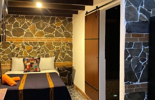 Santa Ana Hotel | Casa Alejandro de los caballeros