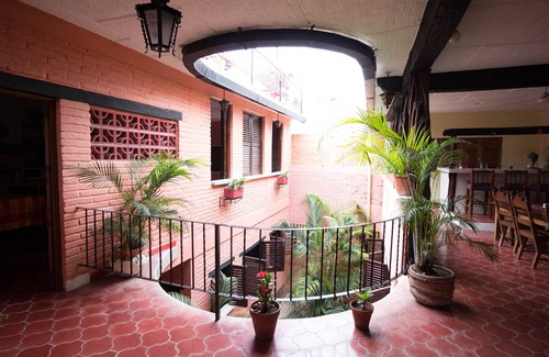 Colonia 5 de Diciembre Villa | Casa Alexandra. Puerto Vallarta Traditional Comfort.