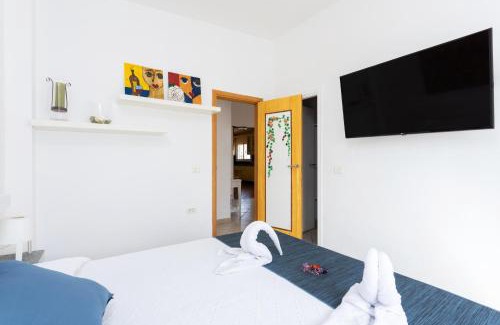 La Listada House | Casa Almendra - Private pool - Ocean View - BBQ - Garden - Terrace - Free Wifi - Child & Pet-Friendly - 4 bedrooms - 8 people