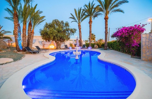 Quesada Bed & Breakfast | Casa Almendros