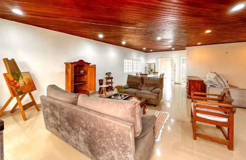 Lapa House | Casa Alto Padrao com Piscina no Alto da Lapa