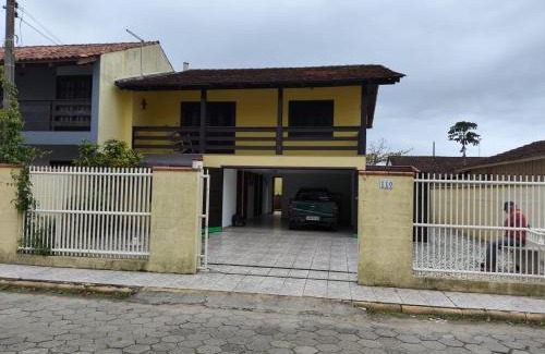 Gravata House | Casa Amarela