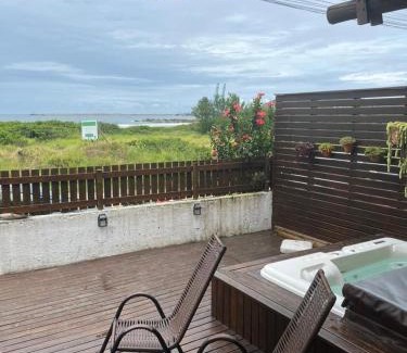 Vila Alvorada House | Casa amarela do porto