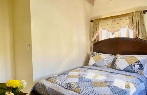 St. John's House | Casa Amarilla