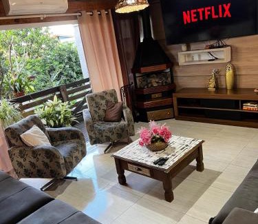 Capao da Canoa House | Casa ampla com área gourmet e piscina