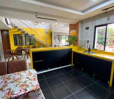 Itajai House | Casa Ampla na Brava