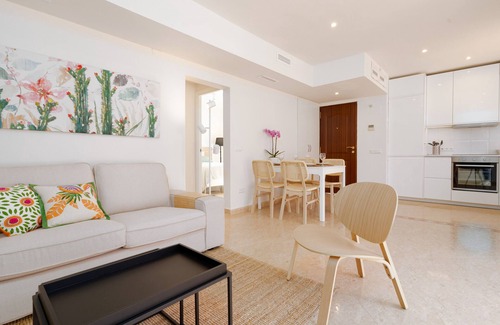 Marbella Ski Chalet | Casa Andasol - holiday home close to the beach in Costabella