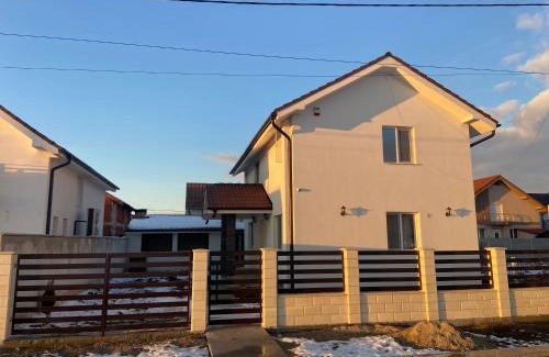 Sanmartin House | Casa Andreea