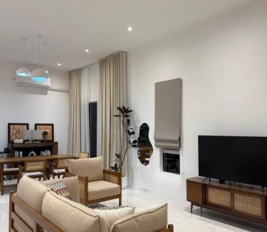 Jitra Villa | Casa Anggeriani