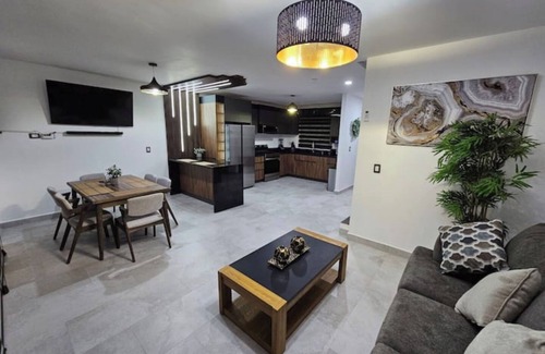El Sauzal House | Casa Angulo. 8 Guest Gated Home in Viñedos Del Mar