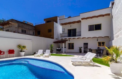 Lo de Marcos House | Casa Antonia (the backyard paradise)