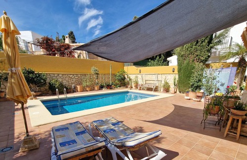 La Parata Ski Chalet | Casa Apsara Beautiful 3 bedroomed villa with private swimming pool