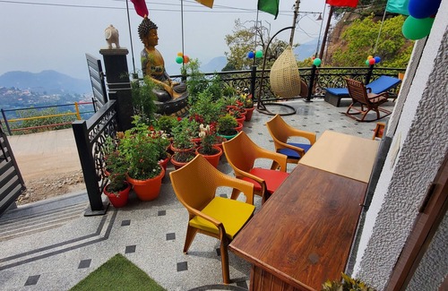 The Mall Road House | CASA ARHAN LUXURY PENTHOUSE-3MINS from MALL ROAD