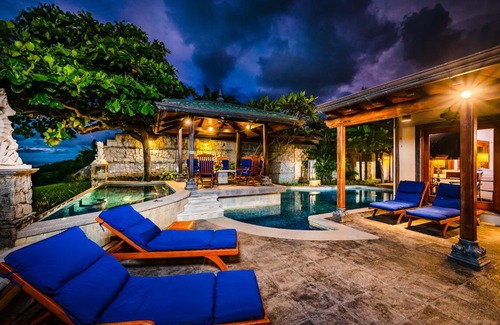 Playa Langosta Villa | Casa Arrecife - 5bdr Beachfront Villa - Ethereal sunsets