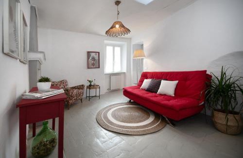 Capezzano Apartment | Casa Avio luminosa con vista mare