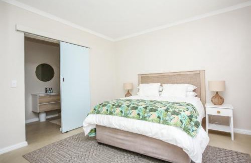 Struisbaai Villa | Casa Azul Downstairs Apartment