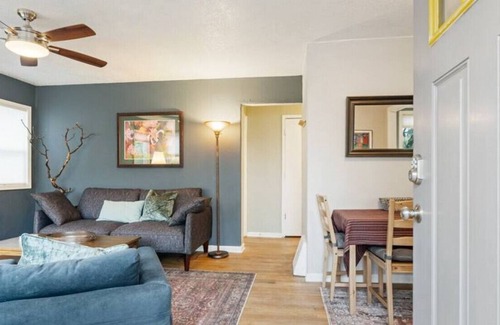 Concordia House | Casa Azul Near Alberta Arts - Dog Friendly!