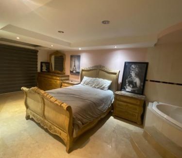 Culiacan House | Casa azul particular