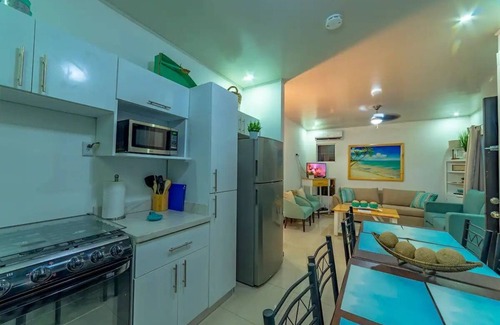 Esterillos Este House | Casa Azul· Stylish Home Steps from the Beach