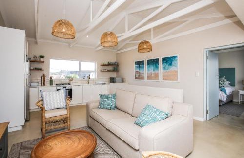Struisbaai Villa | Casa Azul Upstairs Apartment